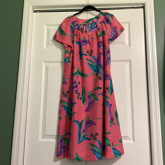 Unknown Dresses & Skirts - SOLD Vintage Housedress/Vacation Dress. No tags